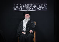 إقامة مراسم عزاء ليلة عاشوراء الحسين (ع) بحضور قائد الثورة الإسلامية المعظم إقامة مراسم عزاء ليلة عاشوراء الحسين (ع) بحضور قائد الثورة الإسلامية المعظم