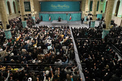 Müxtəlif təbəqələrdən olan minlərlə insanın Məbəs bayramı münasibətilə görüşü