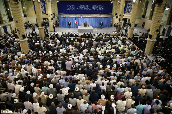 İslam İnqilabının Ali Rəhbəri builki həcc ziyarətinin təşkilatçıları ilə görüşdü