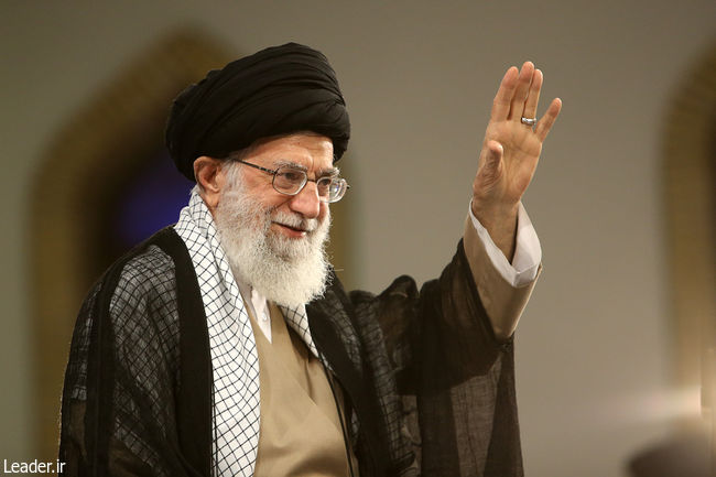 Ayatollah Khamenei receives thousands of Iranians from all walks of life