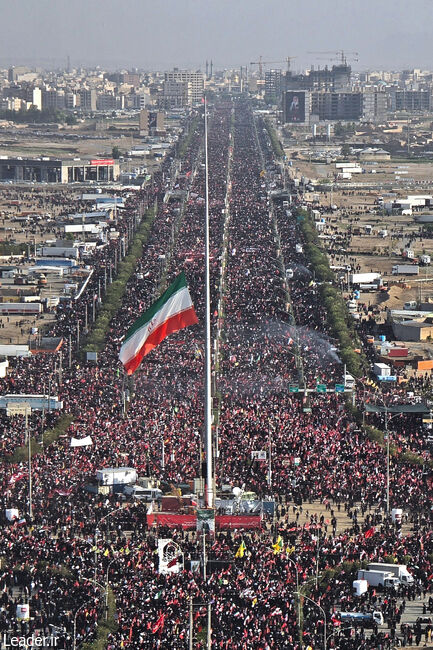 تشییع پیکر مطهر امام مجاهد شهید در شهر مقدس قم