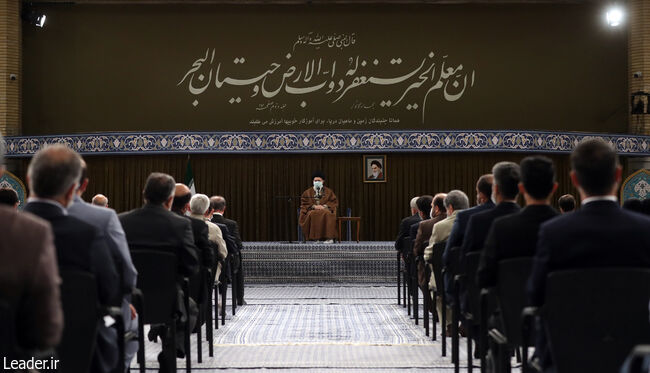 Pertemuan Imam Khamenei dengan Para Guru