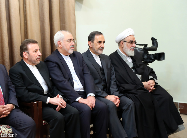 Ayatollah Khamenei receives Indonesian president and his accompanying delegation.
