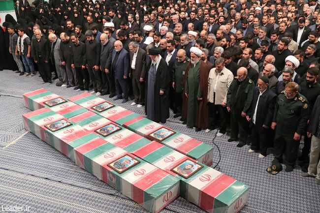 İslamın yüksək rütbəli generalı Məhəmmədrza Zahidi və döyüş yoldaşlarından bir qrupunun cənazəsinə namaz qılındı