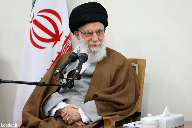 رهبر معظم انقلاب در دیدار اعضای ستاد کنگره بزرگداشت چهار هزار شهید روحانی