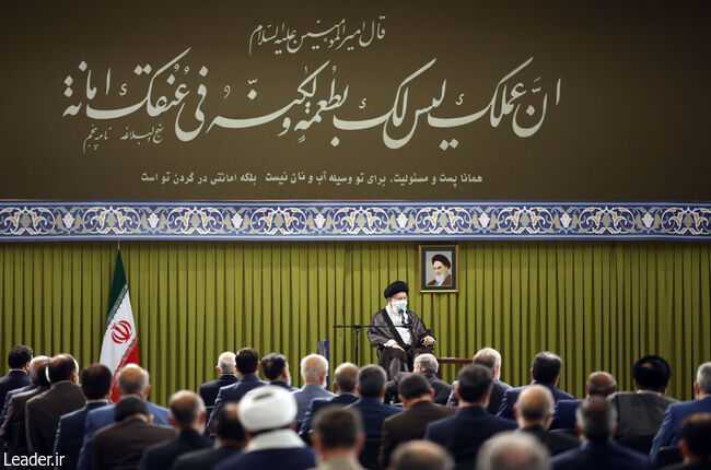 قائد الثورة الإسلامية المعظم يستقبل رئيس ونواب مجلس الشورى الإسلامي