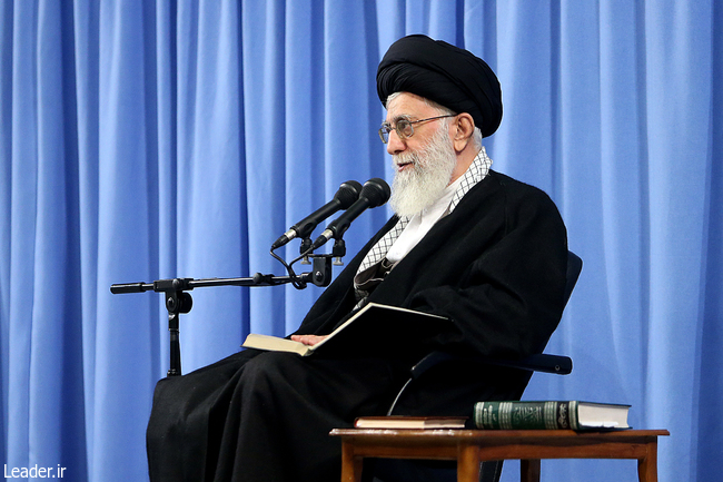 Ayatollah Khamenei addressing advanced seminary course.