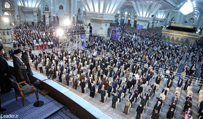 Церемония 33-й годовщины кончины имама Хомейни (ДБМ)