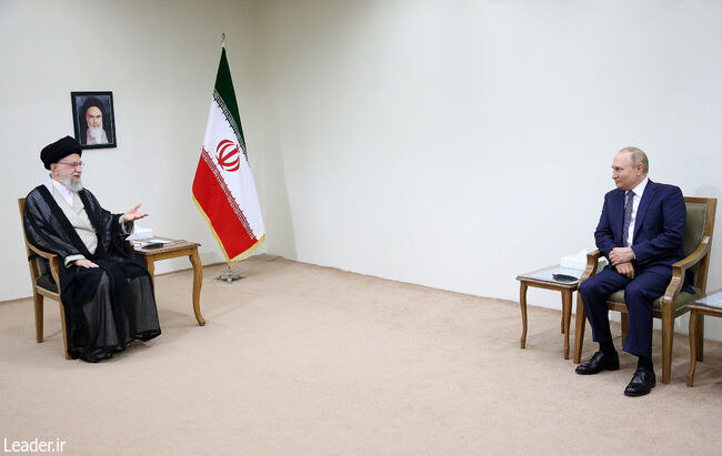 The Leader of the Islamic Revolution in a meeting with the President of Russia