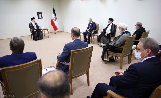 The Leader of the Islamic Revolution in a meeting with the President of Russia