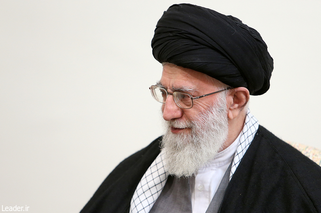 قائد الثورة الإسلامية المعظم يستقبل رئيس وزراء السويد