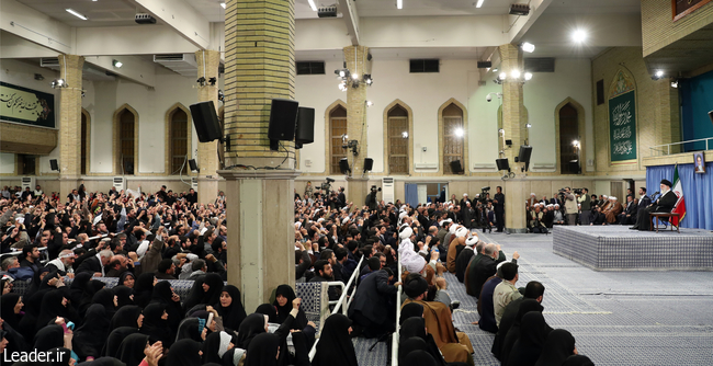 Azerbaycan halkından kalabalık bir grubun İslam İnkılabı Rehberi tarafından kabulü