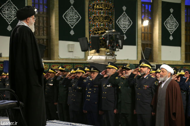 Ayatollah Khemenei meets with a group of Iran’s Air Force commanders, staff