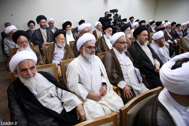 Ayatollah Khamenei meets with members of the Assembly of Experts