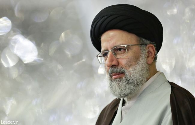 رہبر انقلاب اسلامی نے حجت الاسلام و المسلمین سید ابراہیم رئیسی کو چیف جسٹس اور عدلیہ کے سربراہ کے عہدے پر منصوب کردیا
