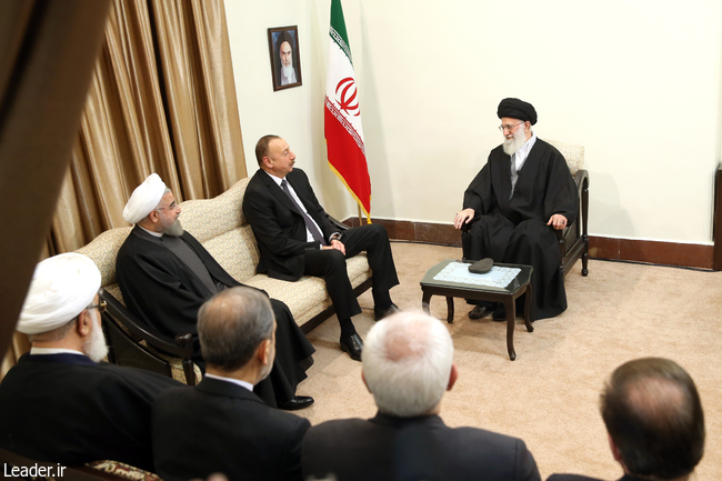 Ayatollah Khamenei receives Azerbaijan’s president and his entourage.