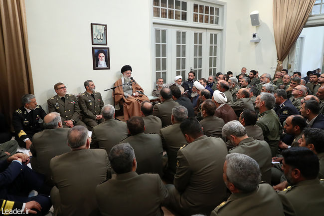 The Leader meets with the Army commanders and senior officials