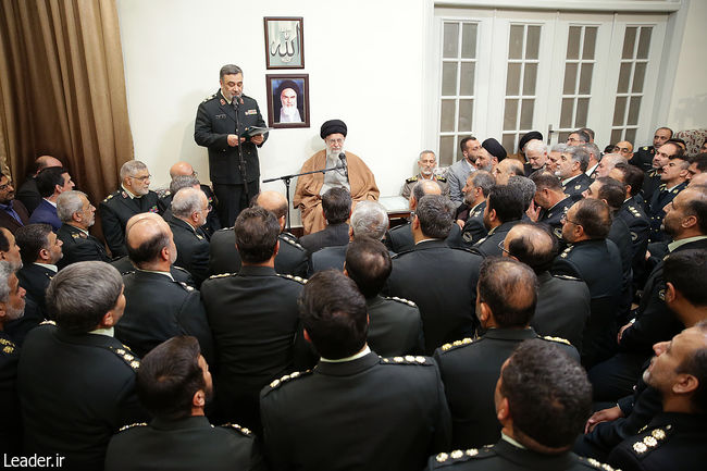 İslam İnkılabı Rehberi'nin Polis teşkilatı ve yöneticilerini kabul etmesi