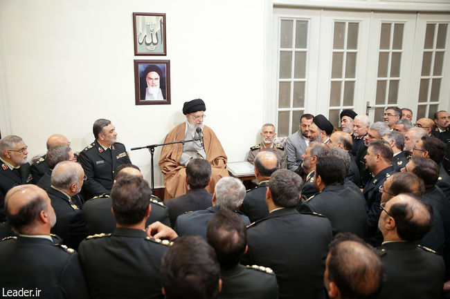 İslam İnkılabı Rehberi'nin Polis teşkilatı ve yöneticilerini kabul etmesi