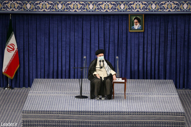 The Leader In a Meeting with Hundreds of People from Isfahan