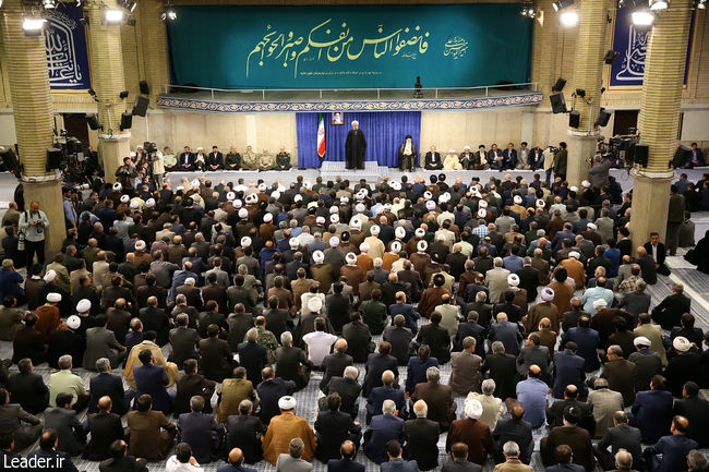 Ayatollah Khamenei receives heads of power branches and govt. officials