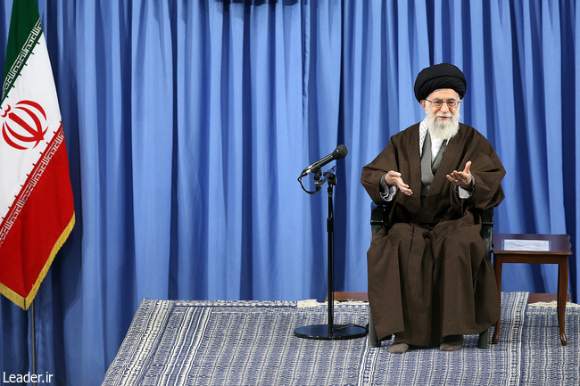 Ayatollah Khamenei meets with laborers on the eve of Labor Day.