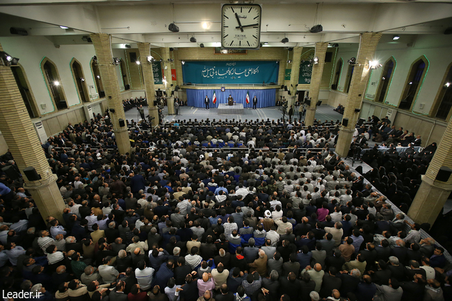 Ayatollah Khamenei meets with laborers on the eve of Labor Day.