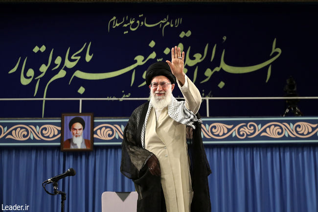 Ayatollah Khamenei receives a group of university students