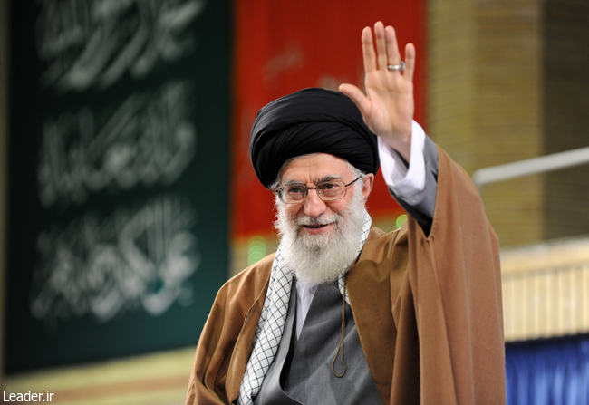 Ayatollah Khamenei meets with thousands of Iranian teachers.