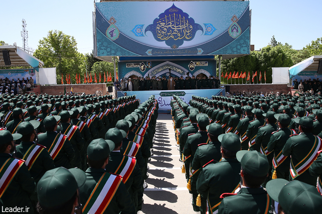 L’Ayatollah Khamenei à l’Académie militaire Imam Hossein (SA) :