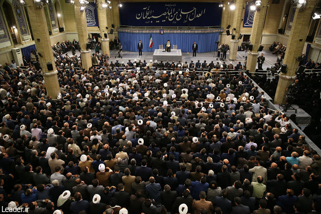 Ayatollah Kahmenei meets with Judiciary officials and staff