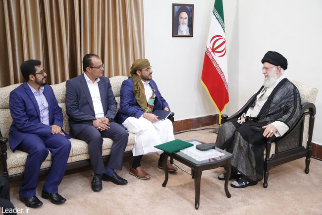 The Leader receives spokesman of Yemen’s Ansarallah and his entourage