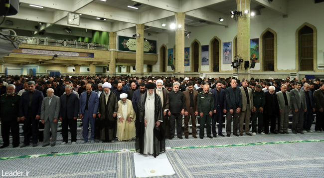 قائد الثورة الإسلامية المعظم يشارك في مجلس عزاء بمناسبة شهادة أمير المؤمنين (ع)
