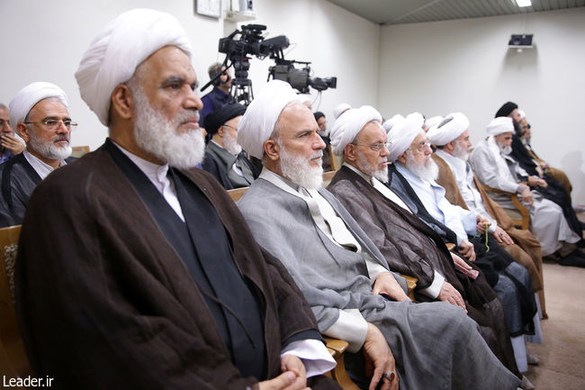 Ayatollah Khamenei meets with members of the Assembly of Experts