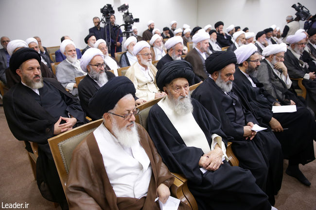 Ayatollah Khamenei meets with members of the Assembly of Experts