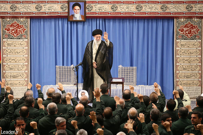 قائد الثورة الإسلامية المعظم يستقبل الالاف من قادة حرس الثورة