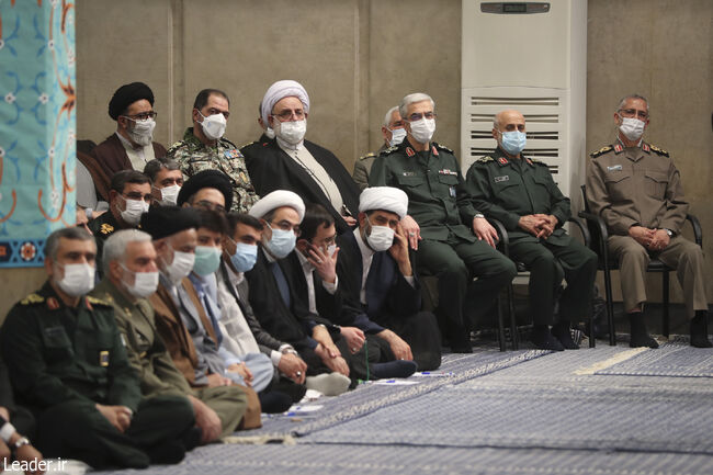 انتخاب شعار اقتصادی به معنای بیاعتنایی به مسائل اجتماعی و فرهنگی نیست
