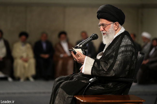 Ayatollah Khamenei receives officials and those involved in Hajj rituals.