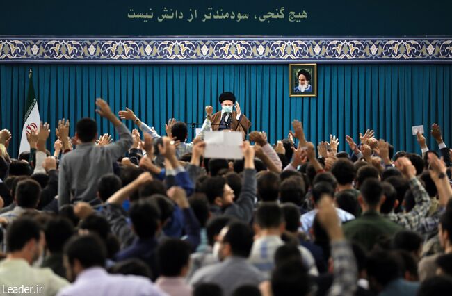 The Supreme Leader of the Islamic Revolution in a meeting with a group of students and representatives of student organizations