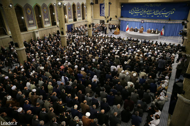 İslam İnkılabı Rehberi'nin Vahdet konferansı konuklarını kabul etmesi