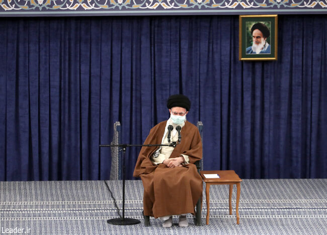 The Leader met with officials, agents, and pilgrims of the Sacred House of Allah