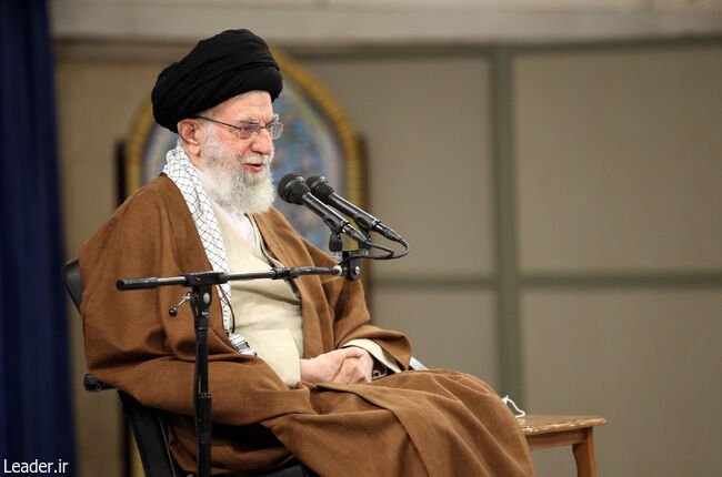 The Leader met with officials, agents, and pilgrims of the Sacred House of Allah