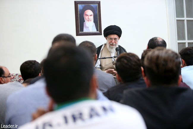 Ayatollah Khamenei receives a group of Iranian medalists in Asian games
