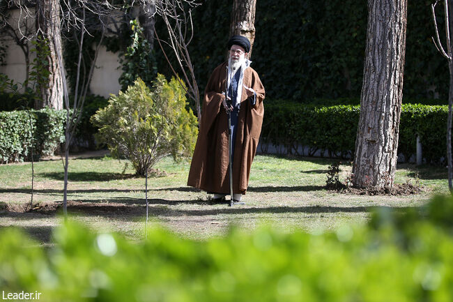The Leader of the Islamic Revolution planted two fruit seedlings on the tree plantation day