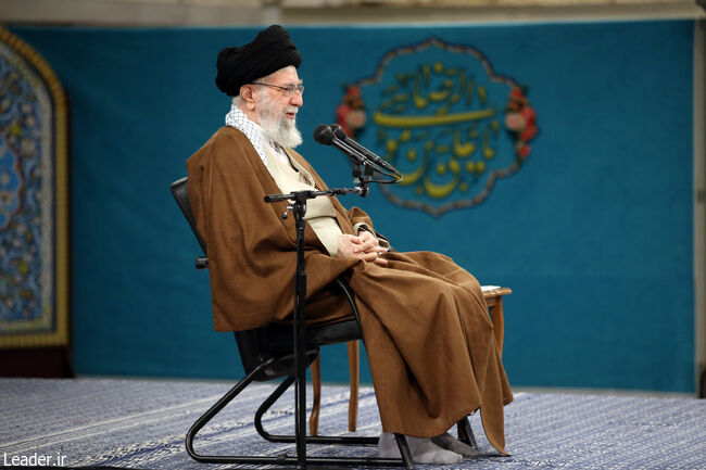Leader of the Islamic Revolution in a meeting with the organizers of the Congress of Martyrs of Sabzevar and Neyshabur