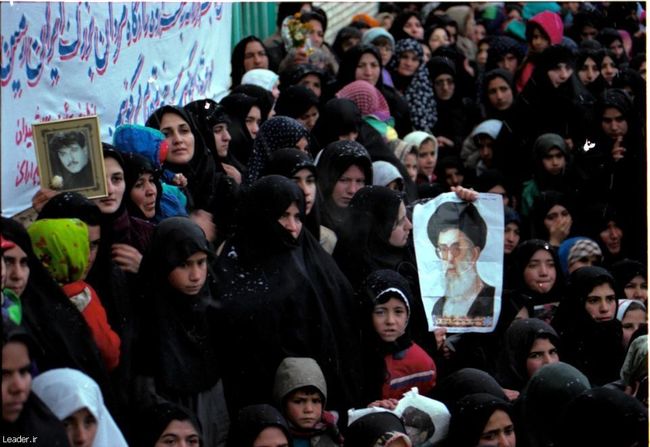 ديدار مردم‌ پرشور روستا ي هزاوه‌ و مناطق‌ اطراف‌ 