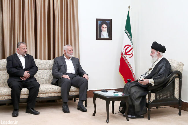 The Leader met with Mr Ismail Haniyeh, the Head of the Political Office of Hamas