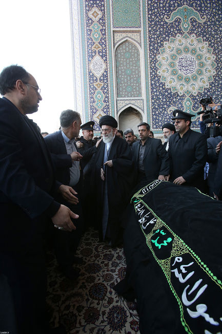 Верховный Лидер принял участие в похоронах Аятолла Ваэз Табаси