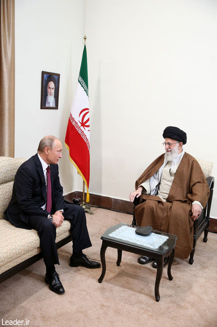 Ayatollah Khamenei meets with Russia's president and his accompanying delegation.