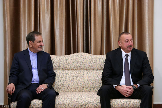 Ayatollah Khamenei receives Azeri President Ilham Aliyev and his entourage.